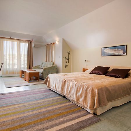 Family Hotel Venera Свети-Влас Экстерьер фото